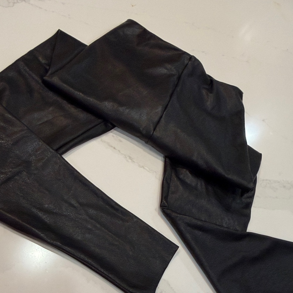 Commando smoothing petite xs Black Faux Leather Leggings